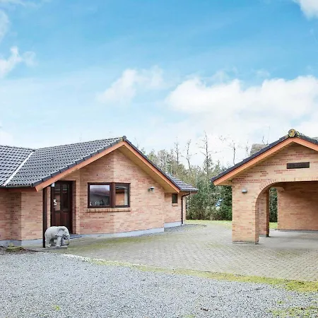 Four-bedroom Holiday In Blavand 36 *