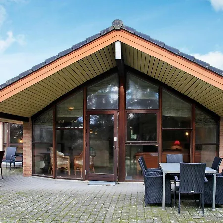 Holiday home Four-bedroom Holiday In Blavand 36 Oksbol (Syddanmark)